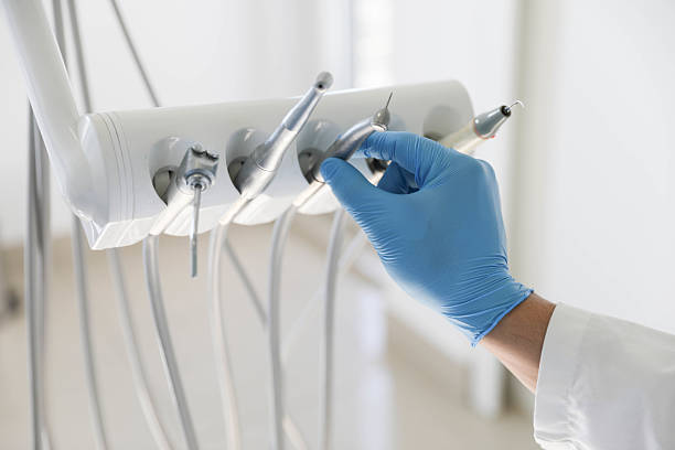 Professional Emergency Dentist technician working in Bronson, FL